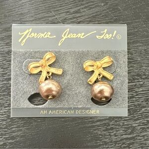 Bow pierced earrings. 1 in drop